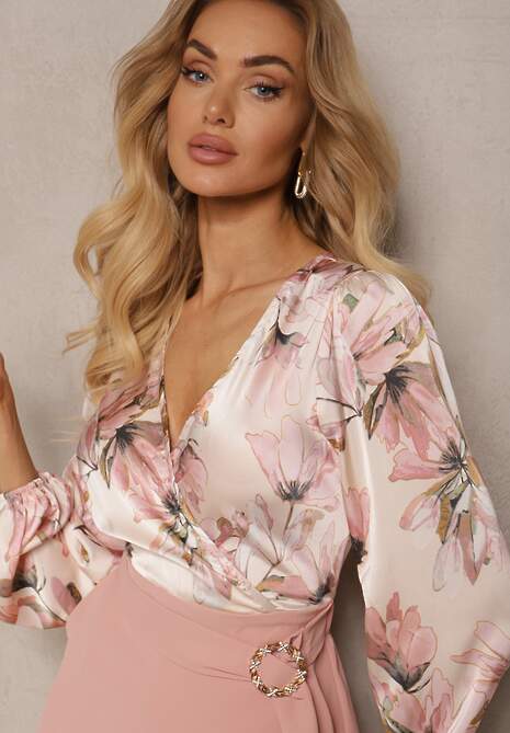 Różowy Kwiatowy Kombinezon z Kopertowym Dekoltem z Paskiem i Szerokimi Nogawkami Vinia