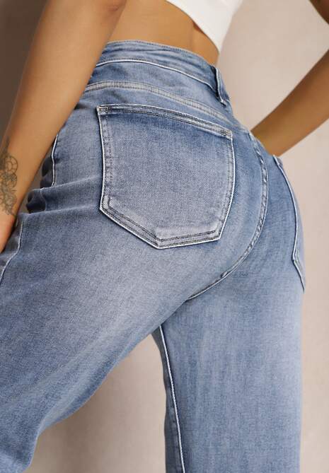 Jasnoniebieskie Jeansy Regular z Bawełny Ozdobione Połyskiem z Podwijanymi Nogawkami Frisala