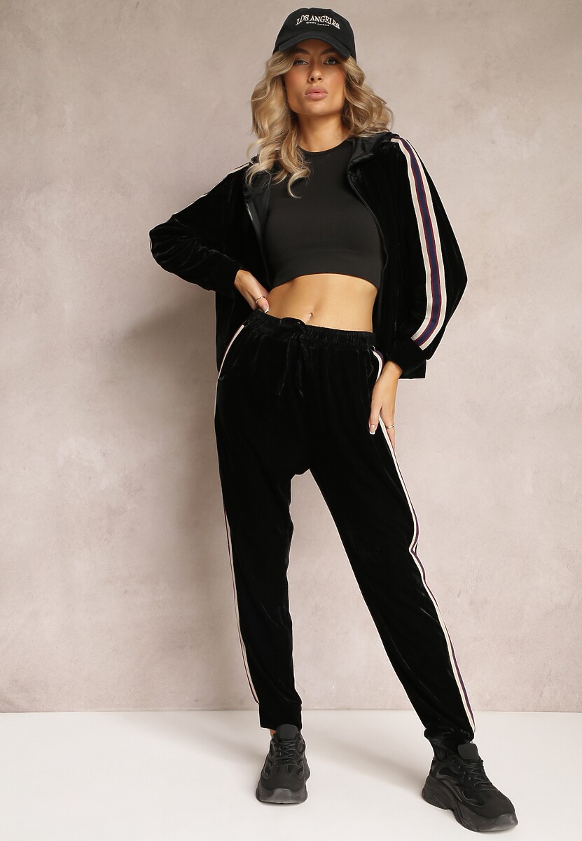 Czarny Welurowy Komplet Dresowy 2-Częściowy Bluza na Suwak i Spodnie na Gumce Ozdobiony Lampasami Yamase