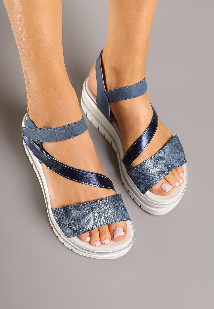 Granatowe Sandały na Platformie z Ozdobnymi Paskami na Rzep Solitte