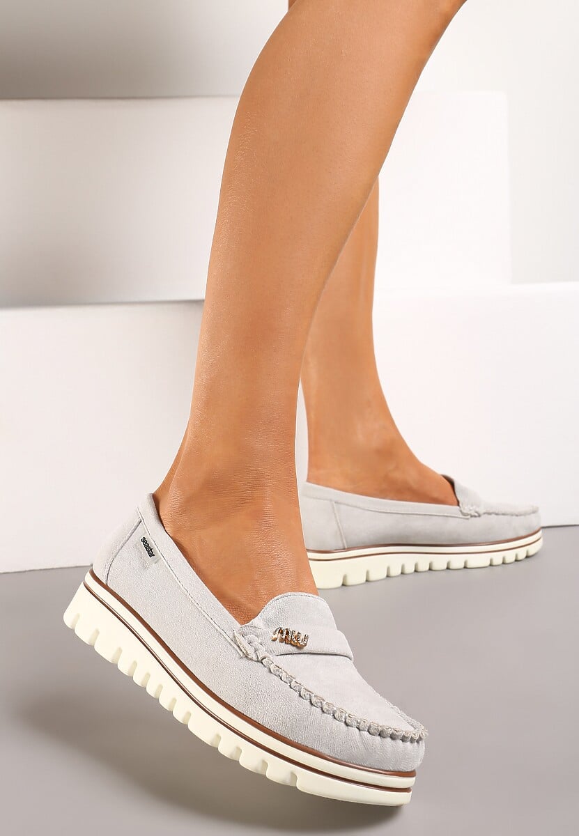 Szare Mokasyny ze Skórzaną Wkładką na Podeszwie w Paski z Cyrkoniami i Marszczeniem Dilema