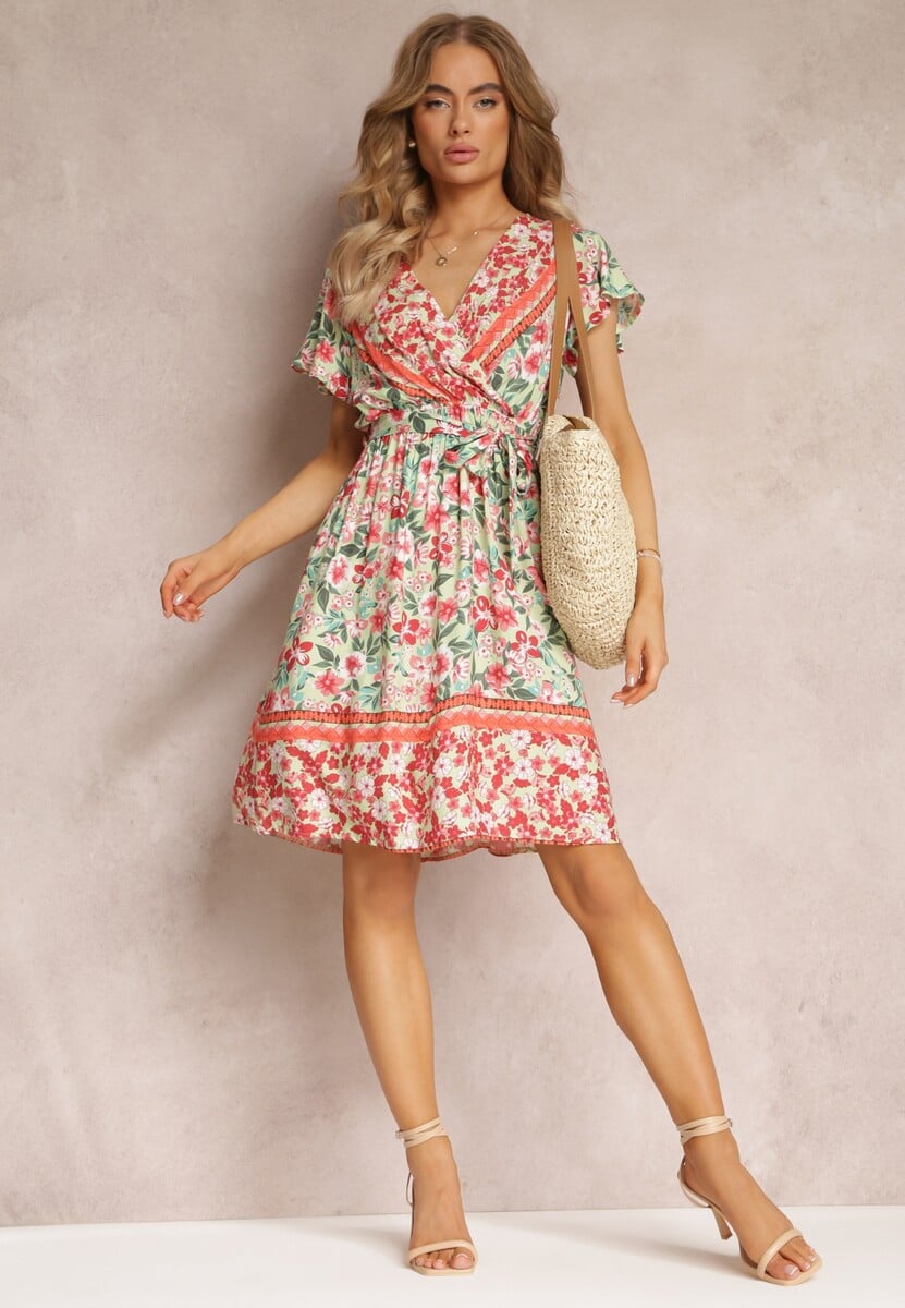 Czerwono-Zielona Rozkloszowana Sukienka z Wiskozy i Kopertowym Dekoltem Violia