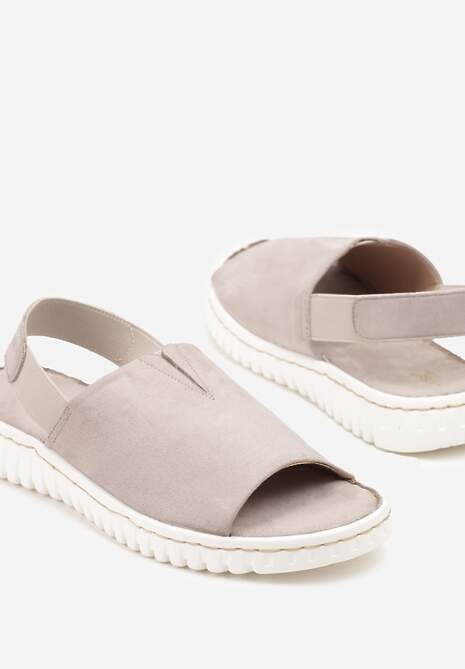 Szare Sandały Vices z Ekozamszu na Podeszwie Zdobionej Żłobieniami Saruvelle