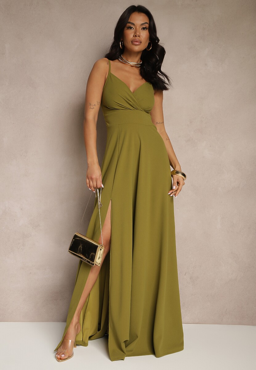 Jasnozielona Elegancka Sukienka o Rozkloszowanym Kroju z Rozcięciem na Ramiączkach z Kopertowym Dekoltem Winelia