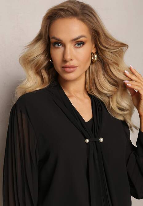 Czarna Bluzka z Wiązaniem wokół Szyi i Plisowanym Rękawem Henokia