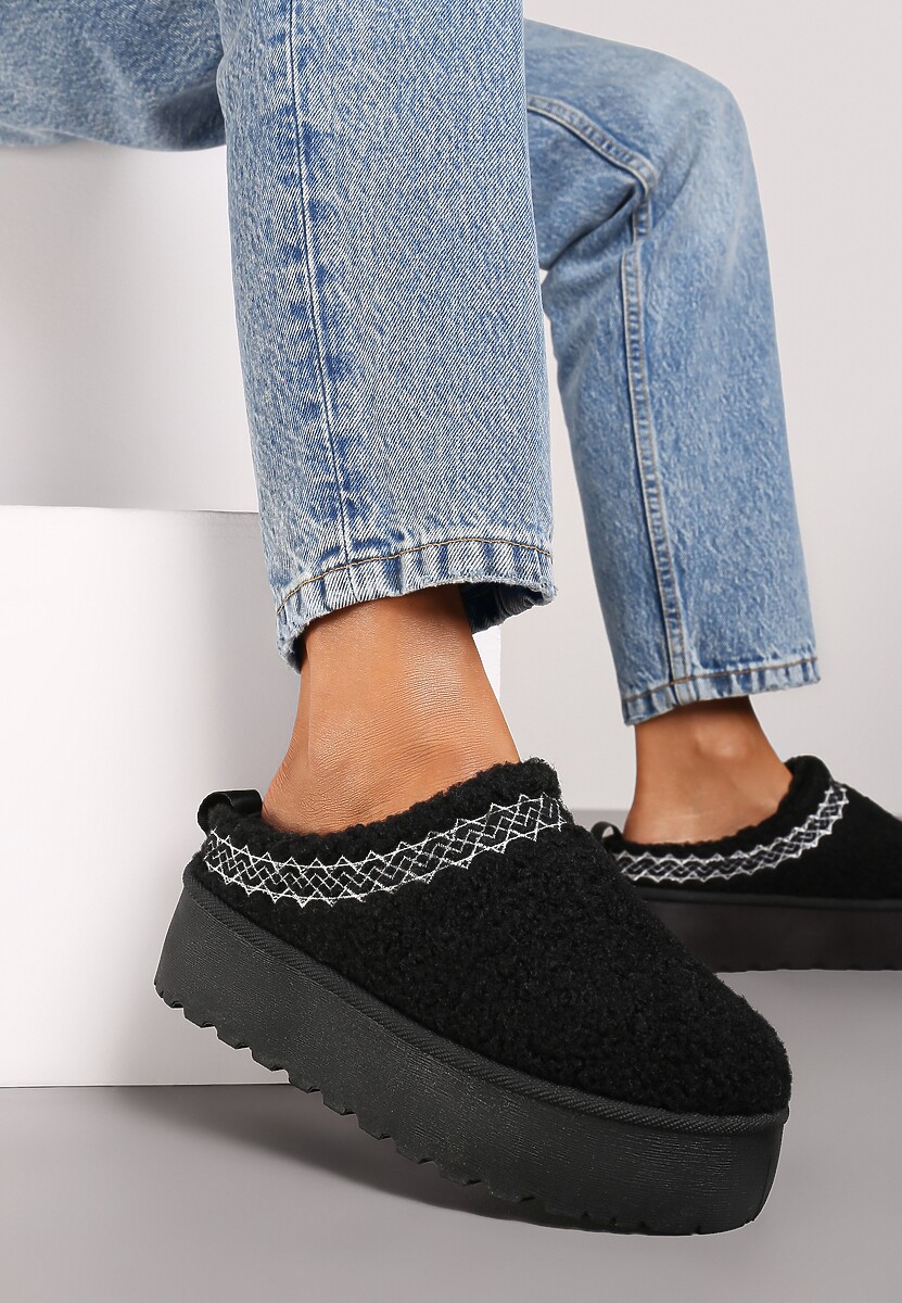 Beżowe Niskie Śniegowce na Grubej Podeszwie Ozdobione Barankowym Futerkiem i Wzorzystym Przeszyciem Aziara