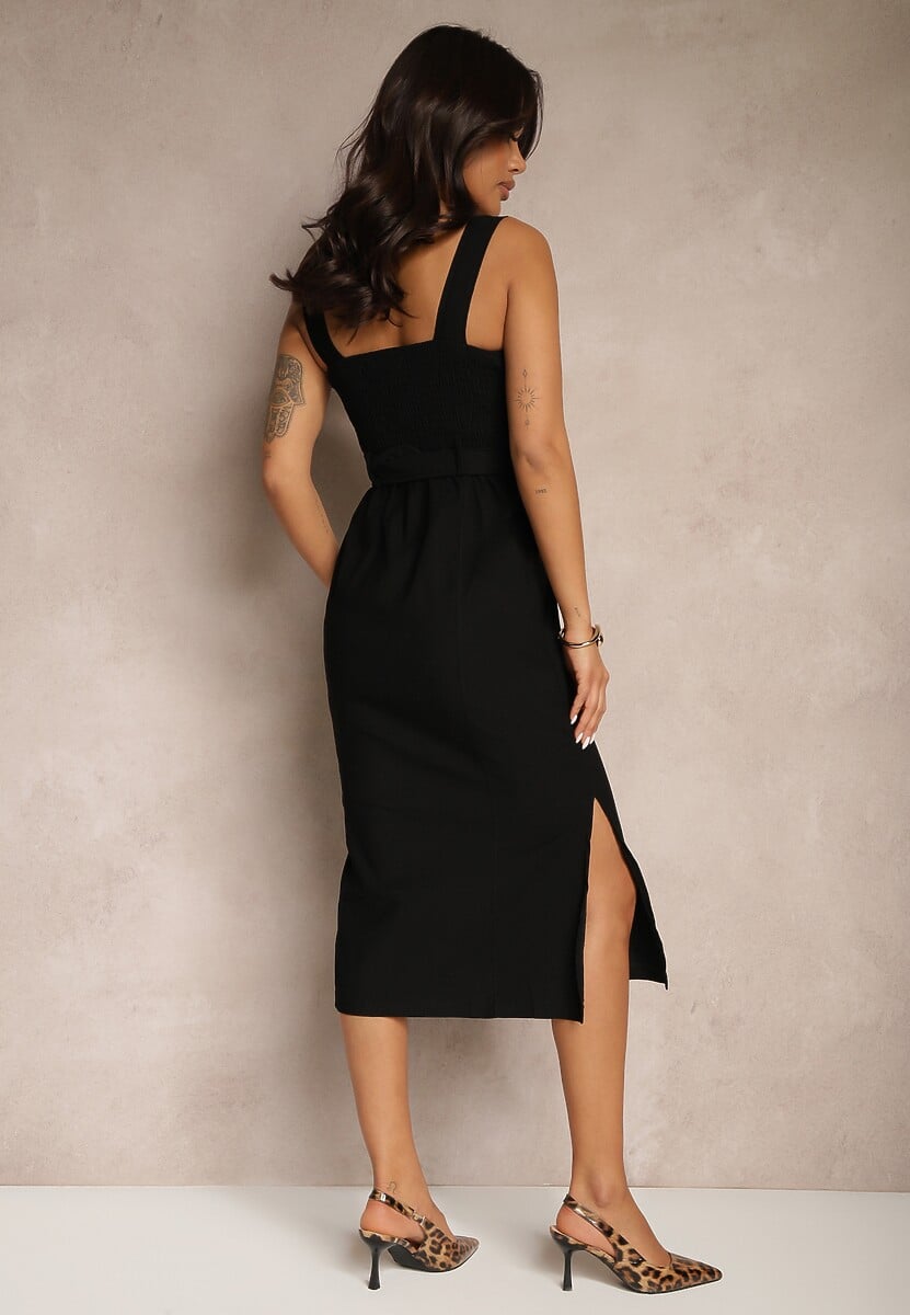 Czarna Dopasowana Sukienka z Wiskozą z Rozcięciami i Paskiem z Klamrą Zarilea