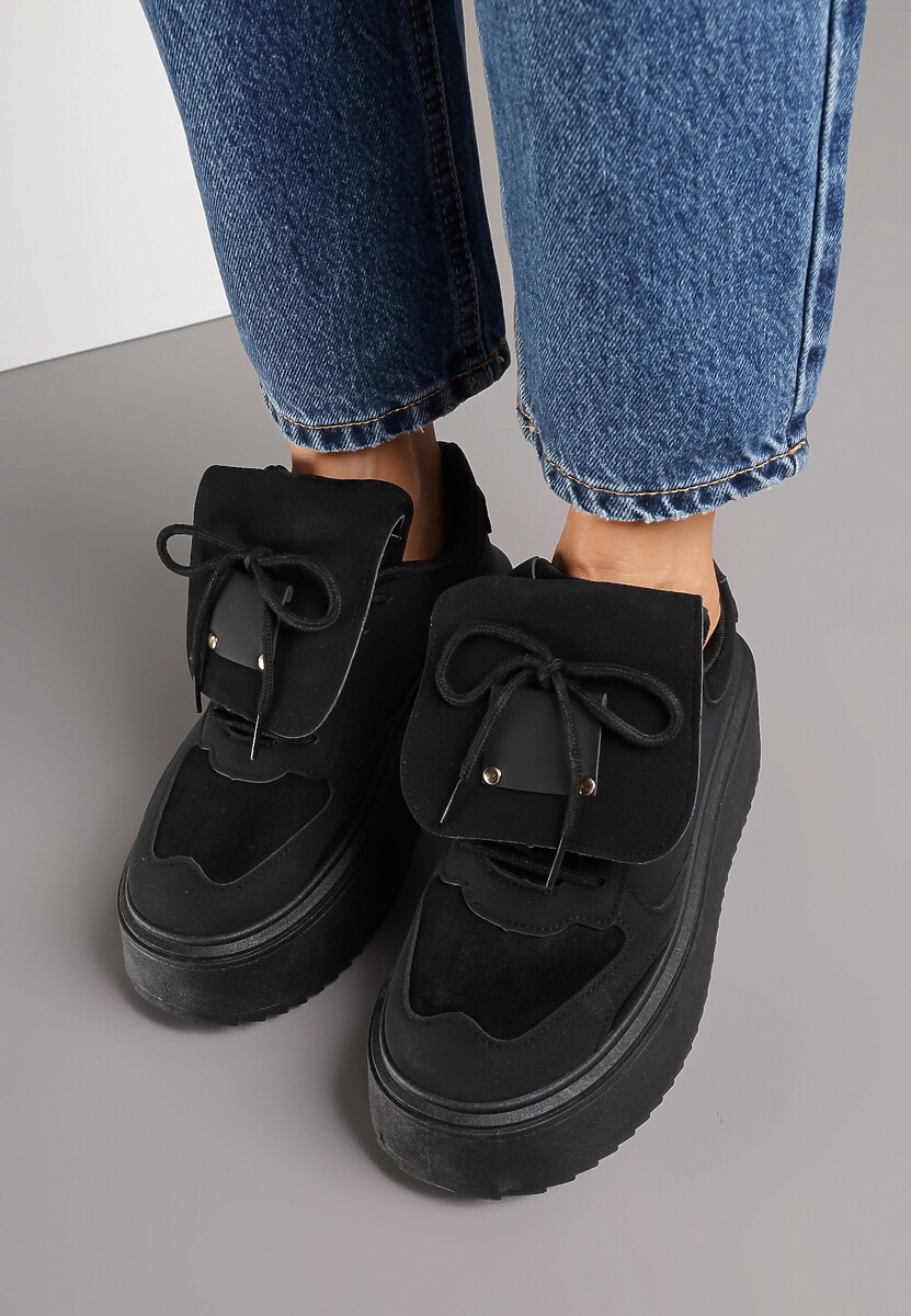 Czarne Sneakersy Ozdobione Kokardą i Wywiniętym Językiem Ivalione