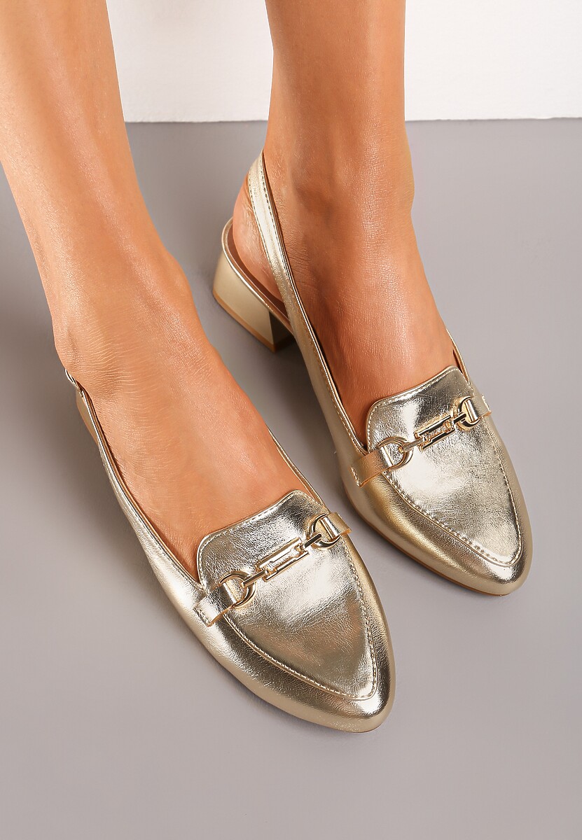 Złote Czółenka na Niewysokim Słupku bez Pięty Ozdobione Metalową Sprzączką Zapinane Wokół Kostki Povissia