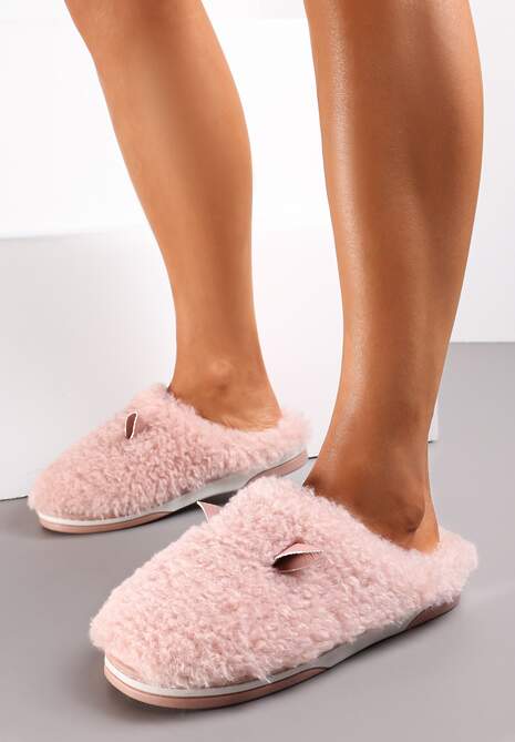 Różowe Kapcie z Futerkiem i Motywem Uszu Iratimi