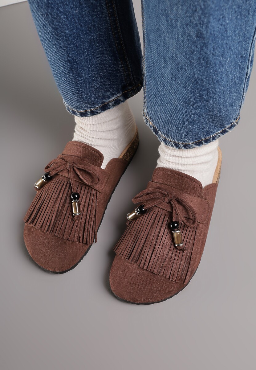 Brązowe Boho Klapki Mule z Imitacji Zamszu z Frędzlami i Koralikami Elwedila