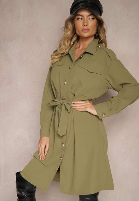 Zielona Sukienka o Koszulowym Kroju z Paskiem i Eleganckimi Guzikami Torlina