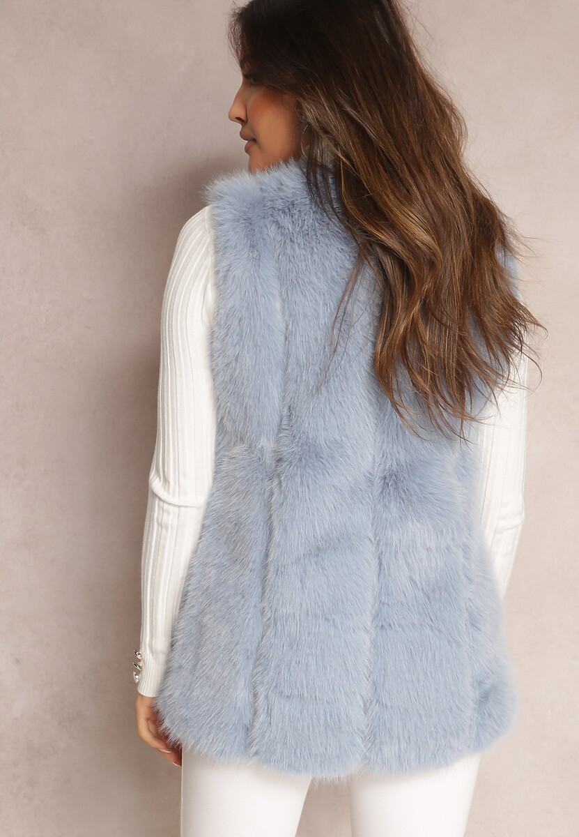 Jasnoniebieska Puchata Kamizelka z Futerka Ozdobiona Imitacją Skóry Tekllesa