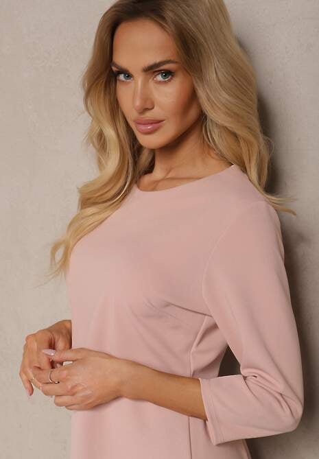 Różowa Sukienka o Trapezowym Kroju z Dłuższym Tyłem Gemivra