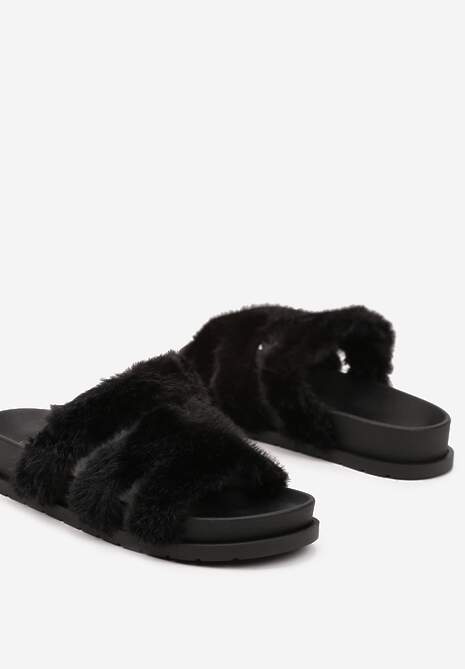 Czarne Futrzane Klapki na Podeszwie z Pianki Balinea