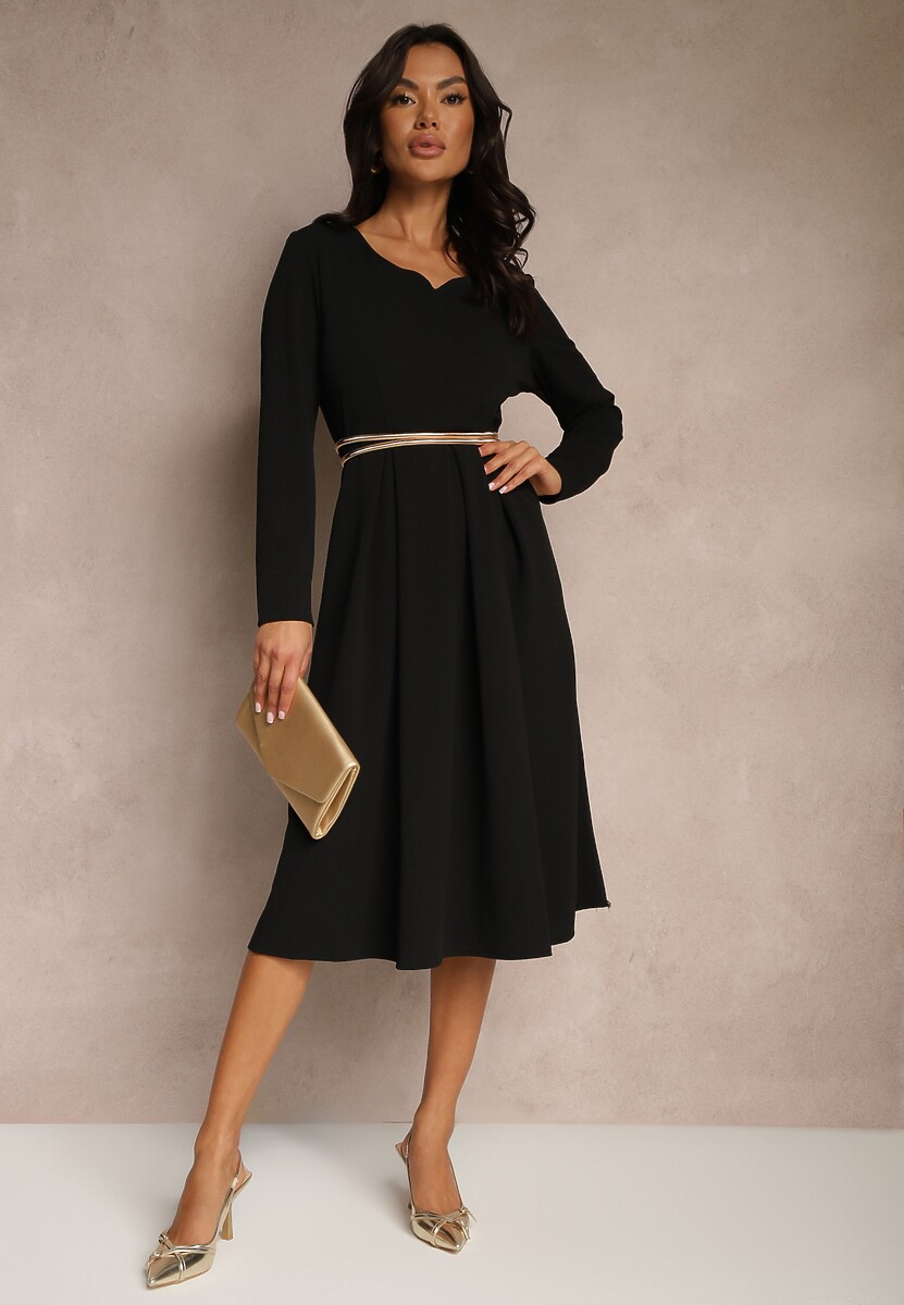 Czarna Sukienka o Rozkloszowanym Kroju z Trójkątnym Dekoltem Temivara