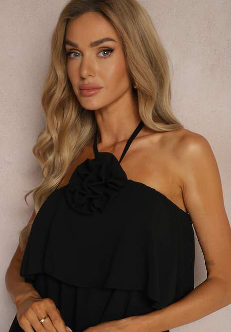 Czarna Sukienka z Kwiatową Broszką Wykończona Falbanami i Wiązaniem na Szyi Tinashell