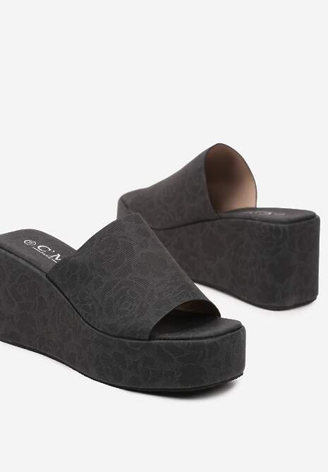 Czarne Klapki na Koturnie w Cętki Zovianne