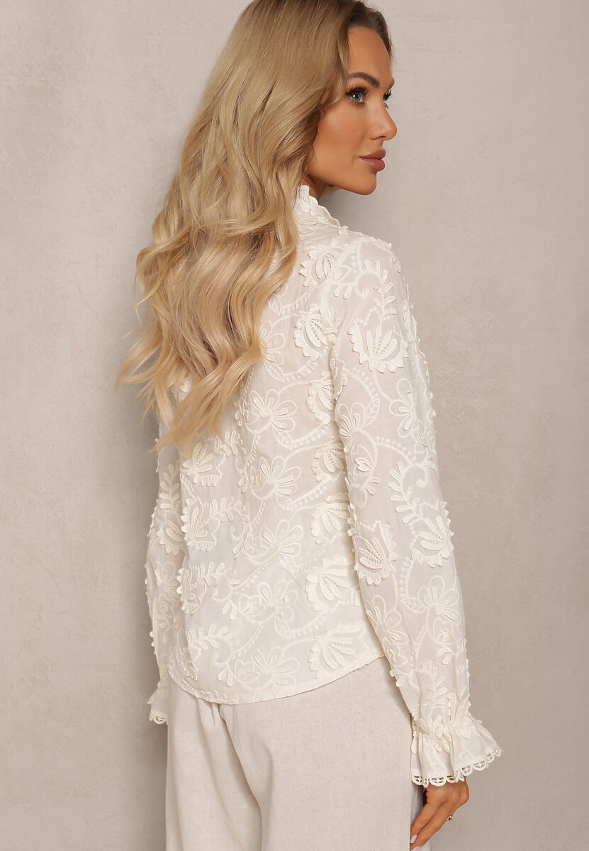 Jasnobeżowa Bawełniana Casualowa Koszula Ozdobiona Haftem i Guzikami Blilasa