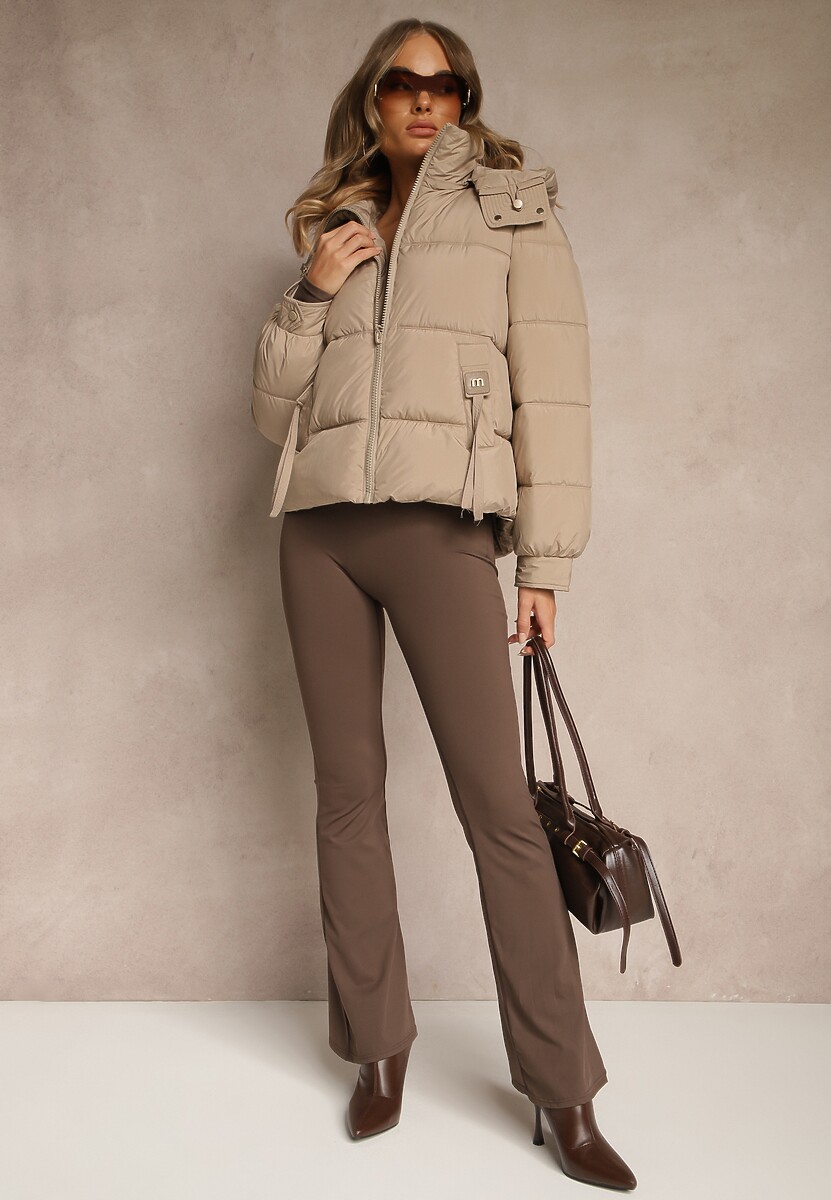 Beżowa Kurtka Puffer z Pikowanymi Przeszyciami i Odpinanym Kapturem Gallerea