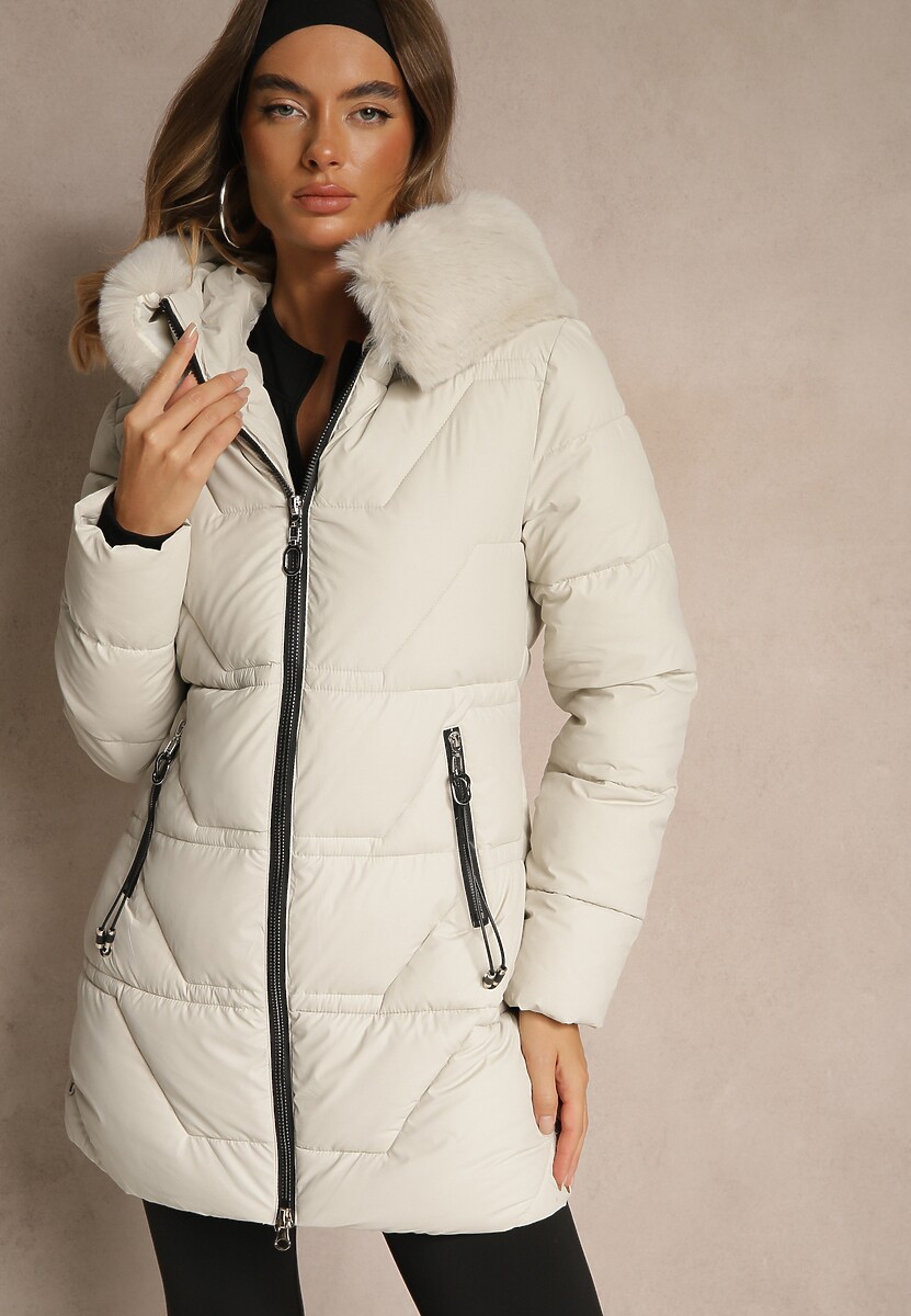Biała Pikowana Kurtka o Taliowanym Kroju z Kapturem z Futrem Nalessia