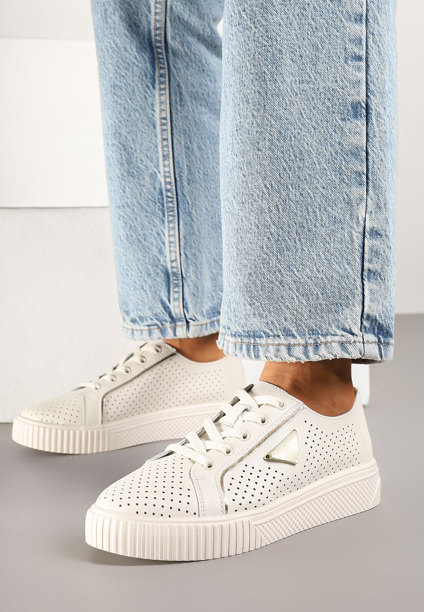 Beżowe Sneakersy Skórzane Ozdobione Aplikacją i Perforacją Nilairis