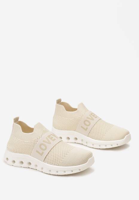 Beżowe Buty Sportowe z Napisem LOVE i Elastyczną Cholewką Alaissa
