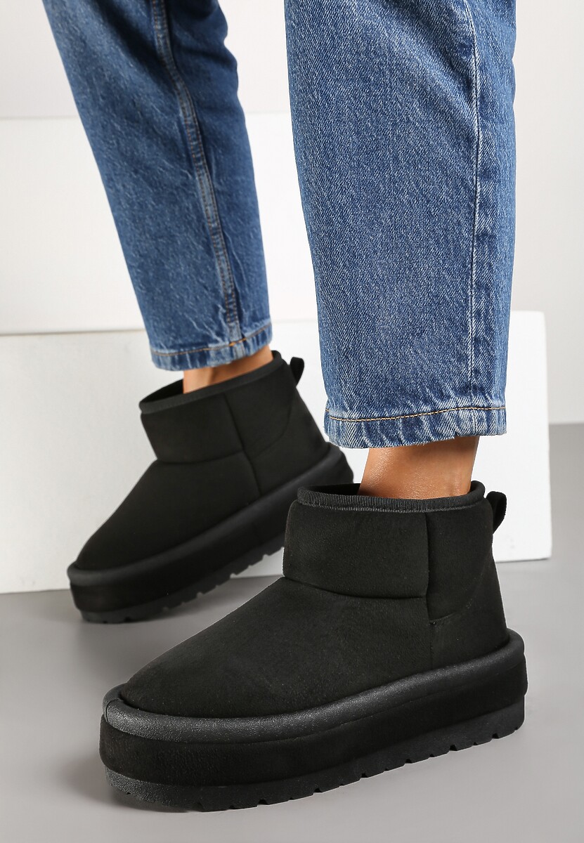 Czarne Krótkie Śniegowce Wsuwane na Grubej Podeszwie Tinarella