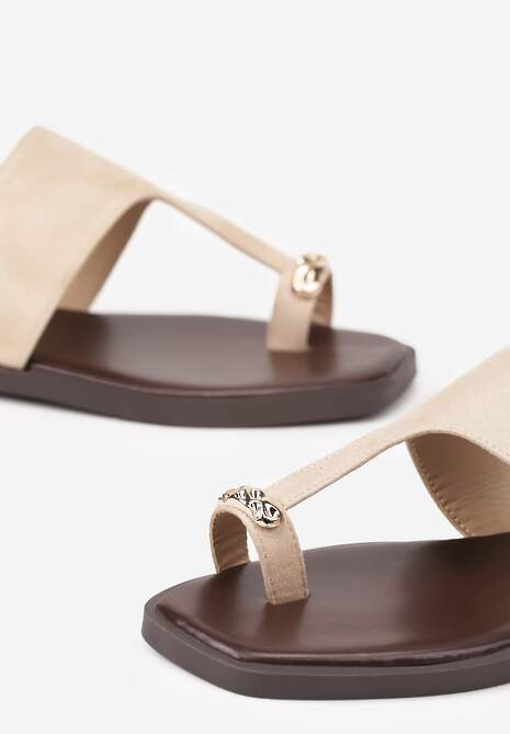 Beżowe Klapki Vices Japonki z Metaliczną Ozdobą Arhelia