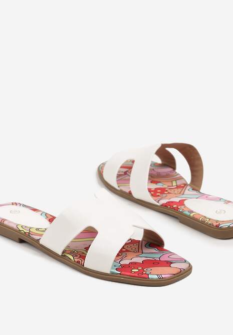 Białe Klapki Ozdobione Geometrycznym Motywem Pumore