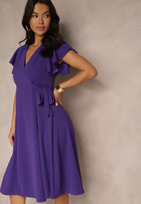 Fioletowa Kopertowa Sukienka z Rozkloszowanym Dołem i Ozdobnym Wiązaniem Dannola