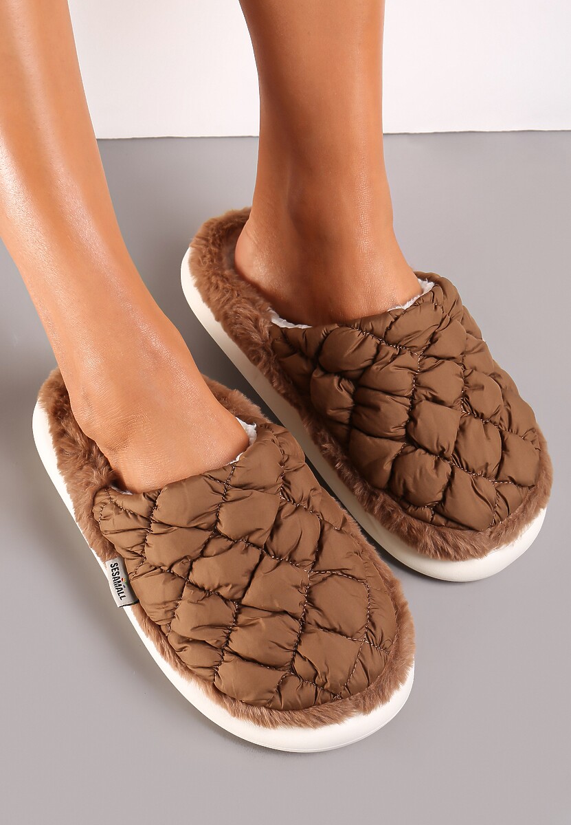 Brązowe Eleganckie Kapcie Pikowane na Niskiej Platformie Tavemene