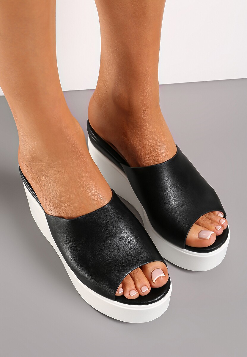 Czarne Klapki z Imitacji Skóry na Platformie z Koturnem Naildiwna