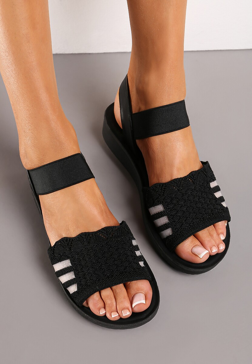 Czarne Wsuwane Sandały z Ażurowym Zdobieniem na Pasku Xullans