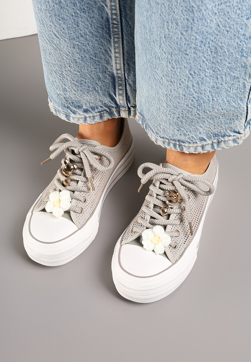Jasnoszare Trampki na Platformie z Ażurową Cholewką i Aplikacjami 3D Leniri