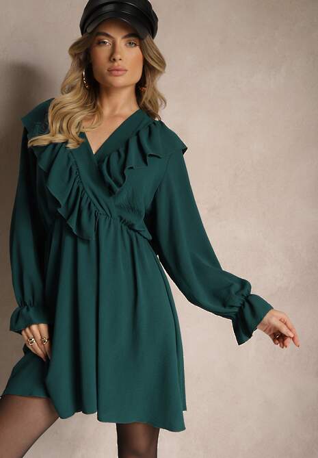 Ciemnozielona Kopertowa Sukienka z Żabotem Ozdobiona Falbankami Melosia