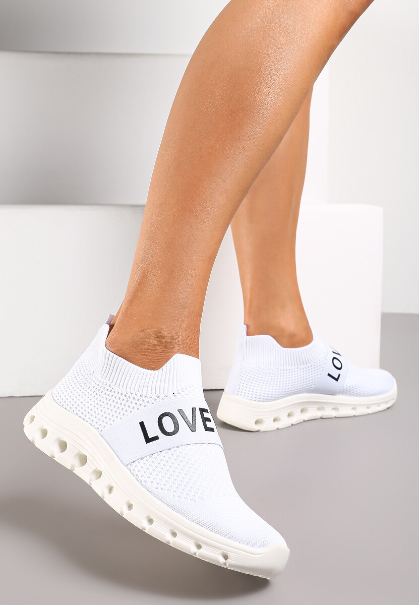 Białe Buty Sportowe z Napisem LOVE i Elastyczną Cholewką Alaissa