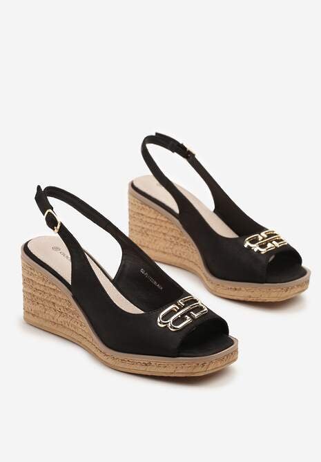 Czarne Sandały na Koturnie z Wkładką ze Skóry Naturalnej i Metaliczną Aplikacją Borlimi