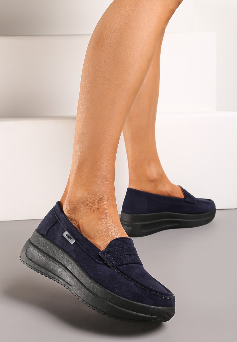 Granatowe Mokasyny z Ekozamszu na Platformie Ozdobione Paseczkiem Adrancia