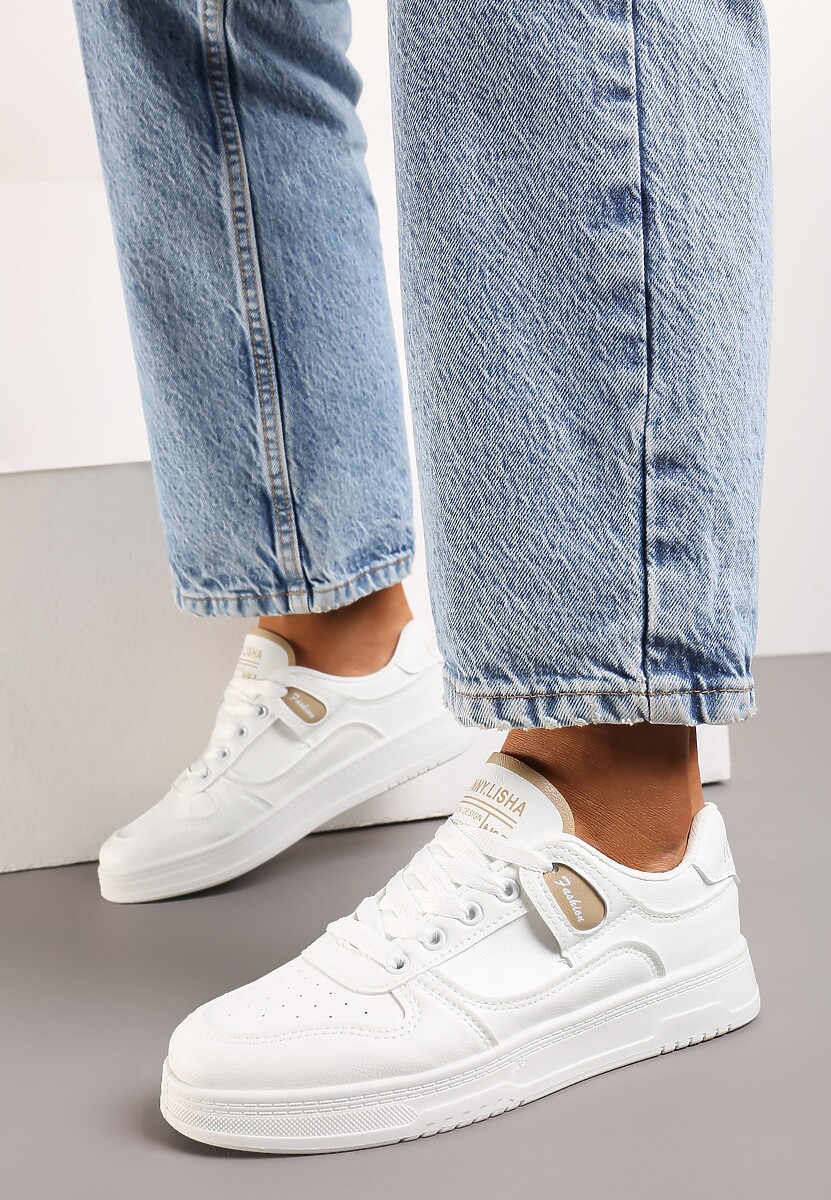 Biało-Beżowe Sneakersy z Cholewką przed Kostkę z Delikatną Perforacją Trissa