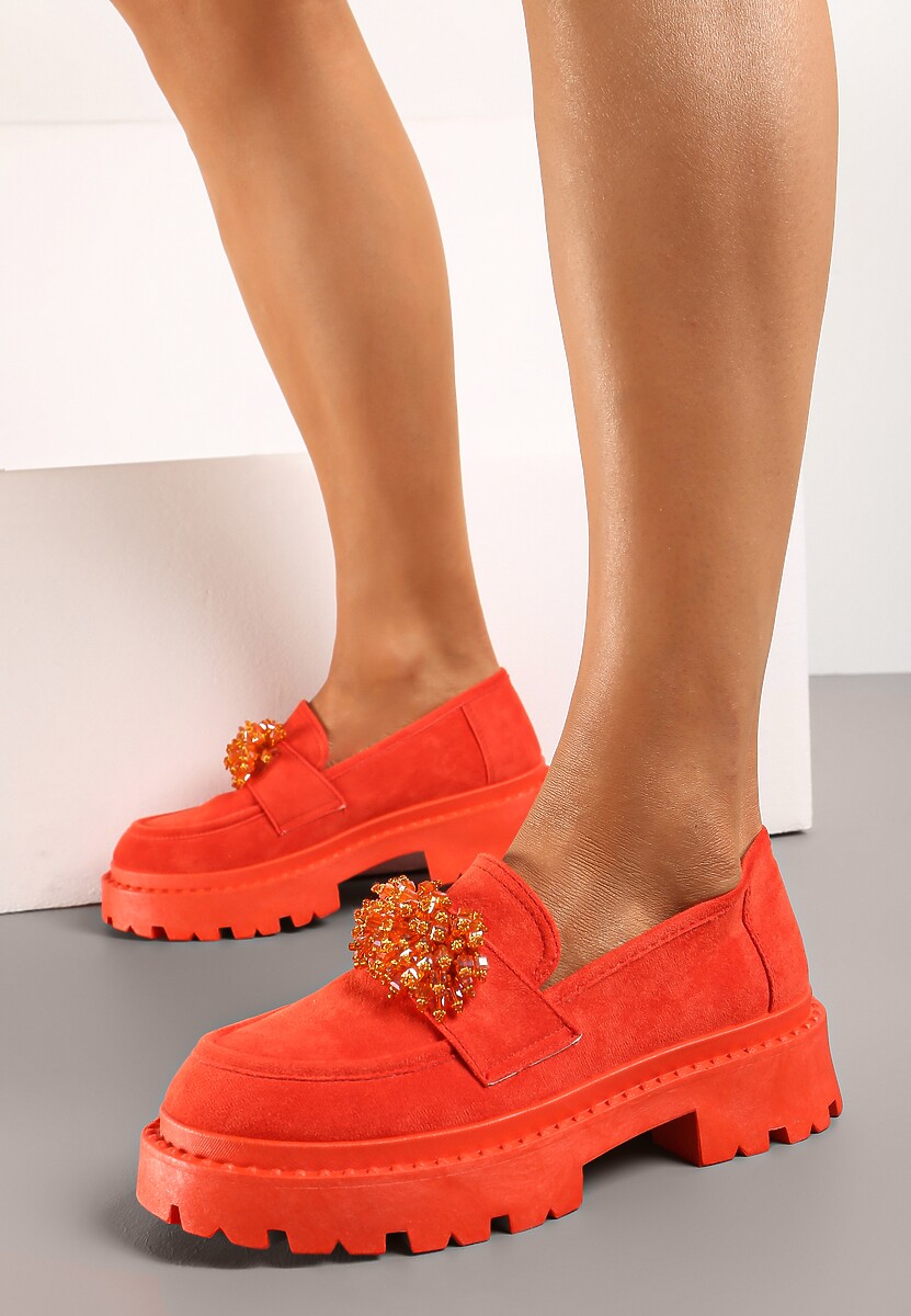 Pomarańczowe Mokasyny z Aplikacją z Biżuteryjnych Koralików Viatalia