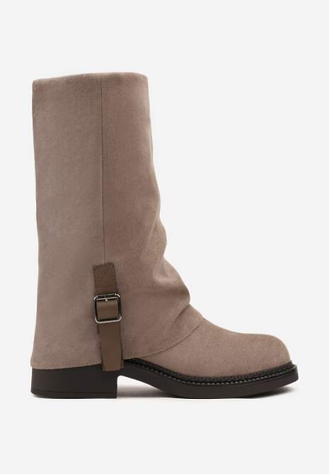 Beżowe Botki z Cholewką Imitującą Nogawkę Zdobione Paskiem ze Sprzączką Tirelie