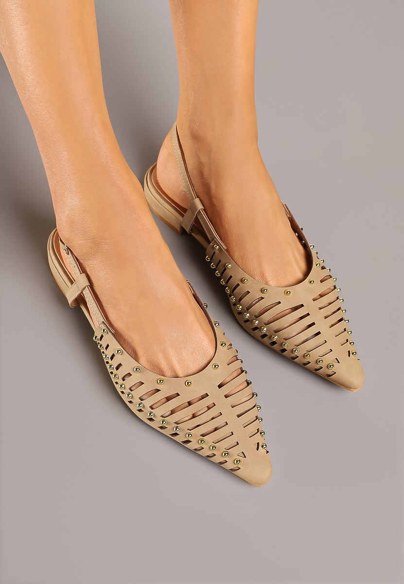 Ciemnobeżowe Sandały Vices w Stylu Mules z Nitami i Drobnymi Wycięciami Vevalora