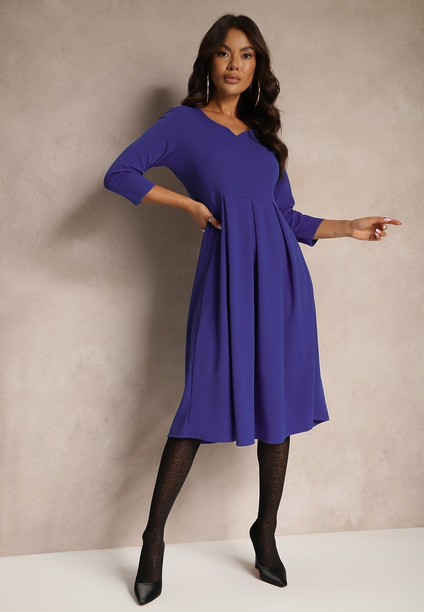 Fioletowa Sukienka o Rozkloszowanym Kroju z Rękawem Długości 3/4 Nomini