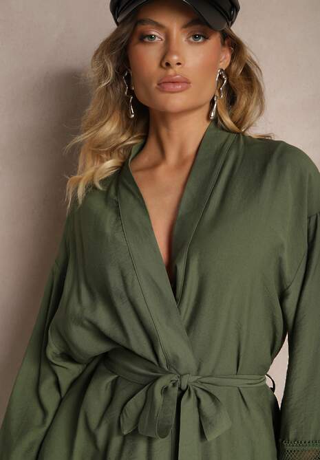 Zielona Sukienka Kimono z Wiskozy z Kieszeniami Zdobiona Ażurowymi Wstawkami Salithia