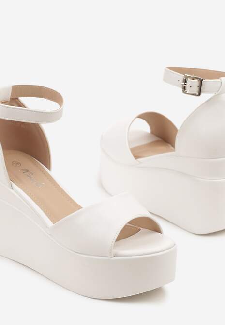 Białe Sandały na Koturnie z Paskiem z Klamerką Palinorea