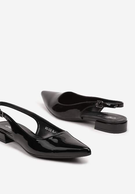 Czarne Sandały Lakierowane na Płaskiej Podeszwie z Ozdobnym Paskiem Delaniael