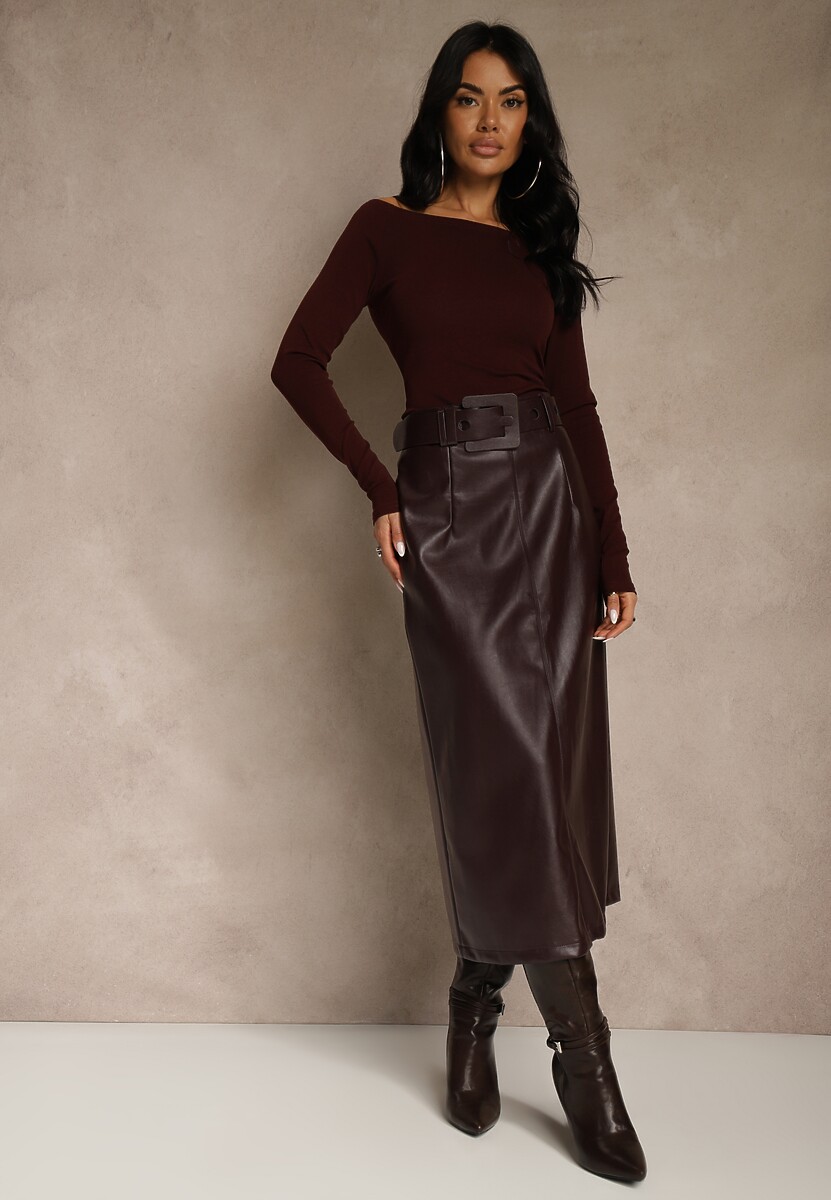 Bordowa Ołówkowa Spódnica z Imitacji Skóry z Paskiem z Wyrazistą Klamrą Rewedana