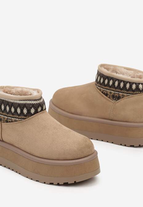 Ciemnobeżowe Śniegowce na Wysokiej Platformie Ozdobione Wzorzystą Wstawką Sinalora