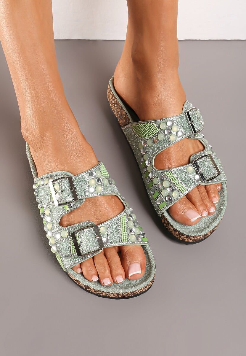 Zielone Płaskie Klapki z Imitacji Skóry z Klamrami Ozdobione Cyrkoniami i Kamykami Allenda
